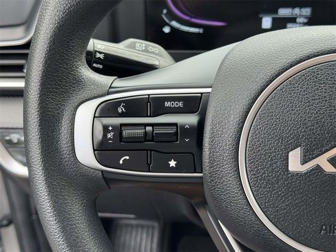 Used 2023 Kia Sportage LX image 10
