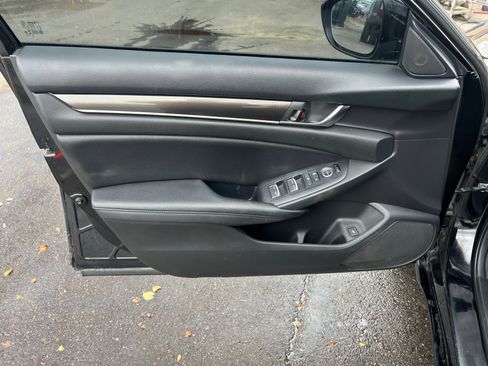 Used 2020 Honda Accord Sport image 19