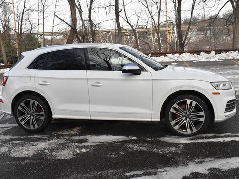 Used 2020 Audi SQ5 Premium Plus w/ Premium Plus Package image 9