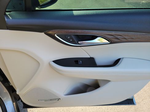 Used 2023 Buick Envision Avenir FWD image 9