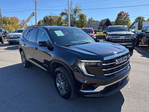 Used 2025 GMC Acadia Elevation FWD image 7