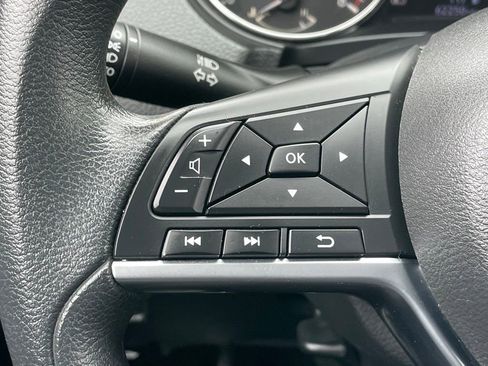 Certified 2020 Nissan Rogue Sport SV AWD/4WD image 17