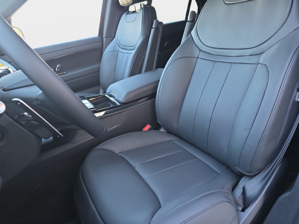 New 2027 Land Rover Range Rover Sport Dynamic SE AWD/4WD image 12
