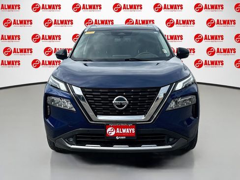 Used 2021 Nissan Rogue Platinum FWD image 2