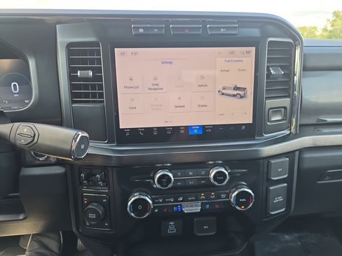 Used 2024 Ford F350 Lariat w/ Camper Package image 25