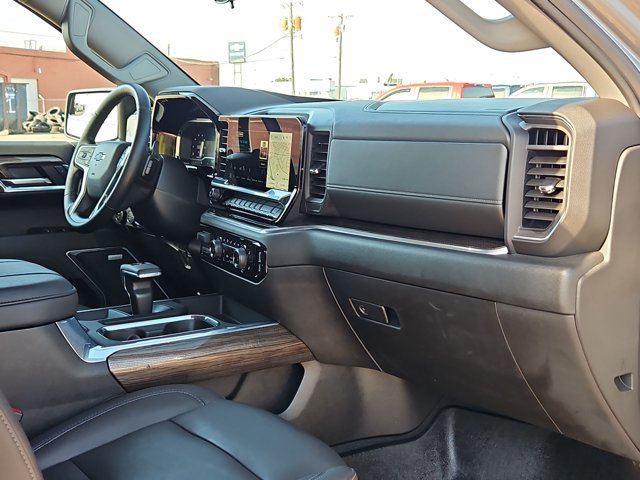 Used 2025 Chevrolet Silverado 1500 RST AWD/4WD image 22