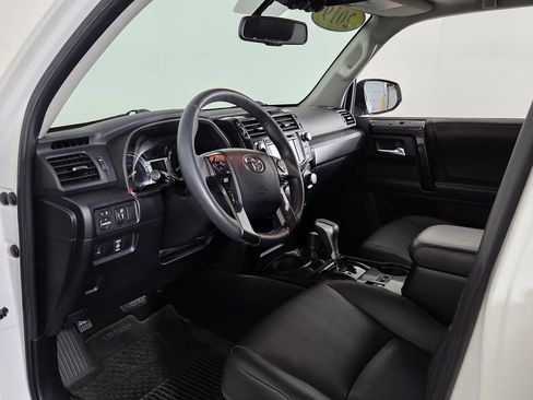 Used 2019 Toyota 4Runner TRD Off-Road Premium AWD/4WD image 15