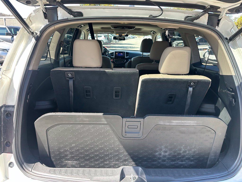 Used 2016 Honda Pilot Touring image 4