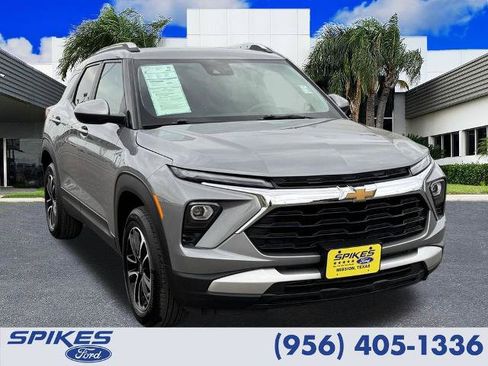 Used 2025 Chevrolet TrailBlazer LT AWD/4WD image 1