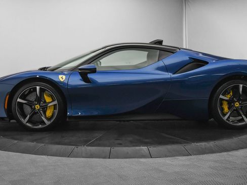 Used 2021 Ferrari SF90 Stradale AWD/4WD image 4