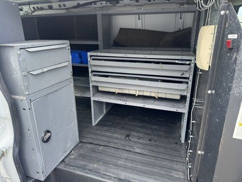 Used 2013 Chevrolet Express 2500 RWD image 8