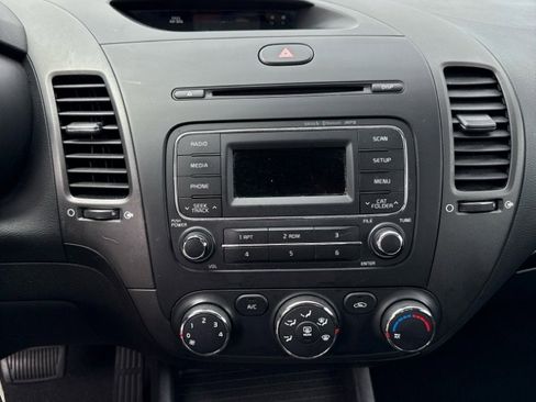 Used 2016 Kia Forte LX image 7