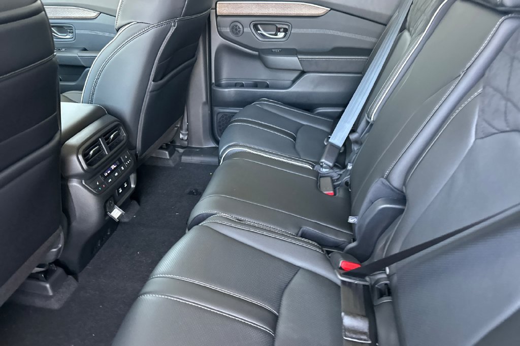 New 2026 Honda Pilot Elite image 13