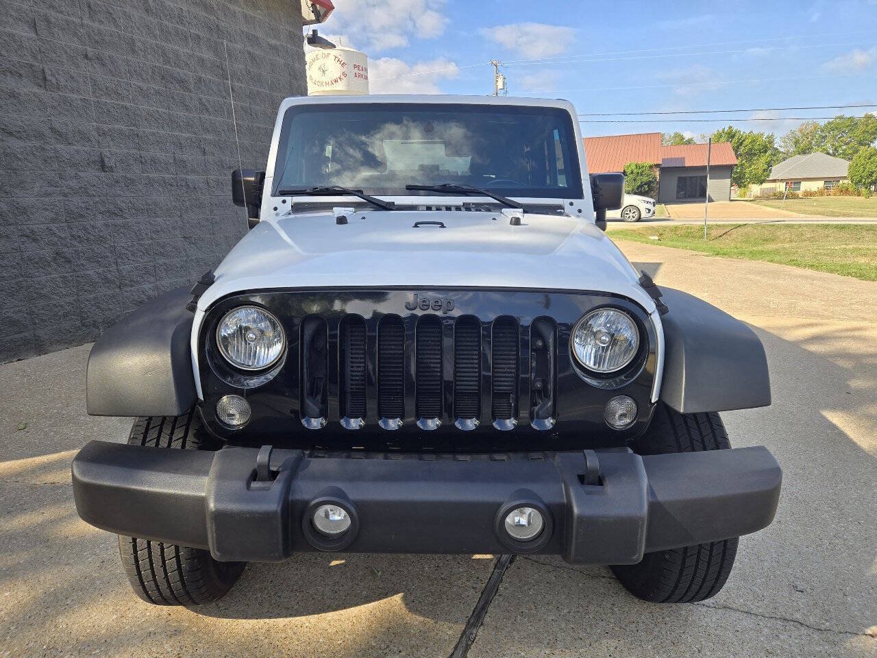 Used 2016 Jeep Wrangler Sport AWD/4WD image 4
