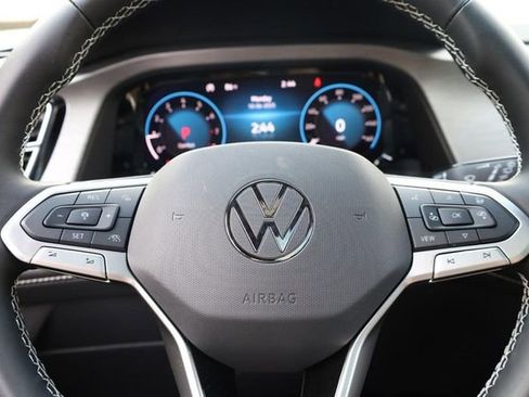 New 2026 Volkswagen Atlas Cross Sport SE image 11