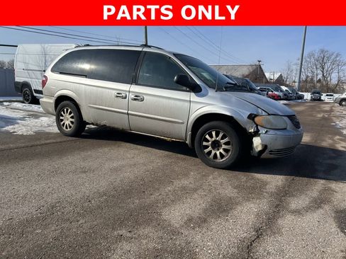Used 2003 Chrysler Town & Country EX image 14