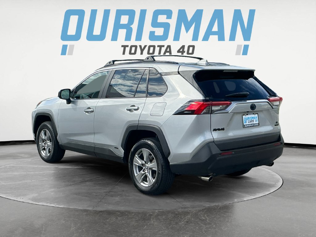 Used 2024 Toyota RAV4 LE AWD/4WD image 5