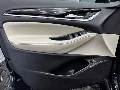 Used 2019 Buick Enclave Essence image 37