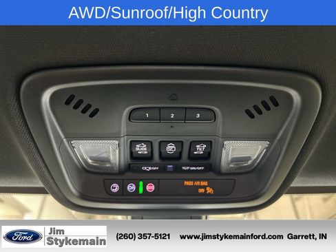 Used 2022 Chevrolet Traverse High Country AWD/4WD image 45