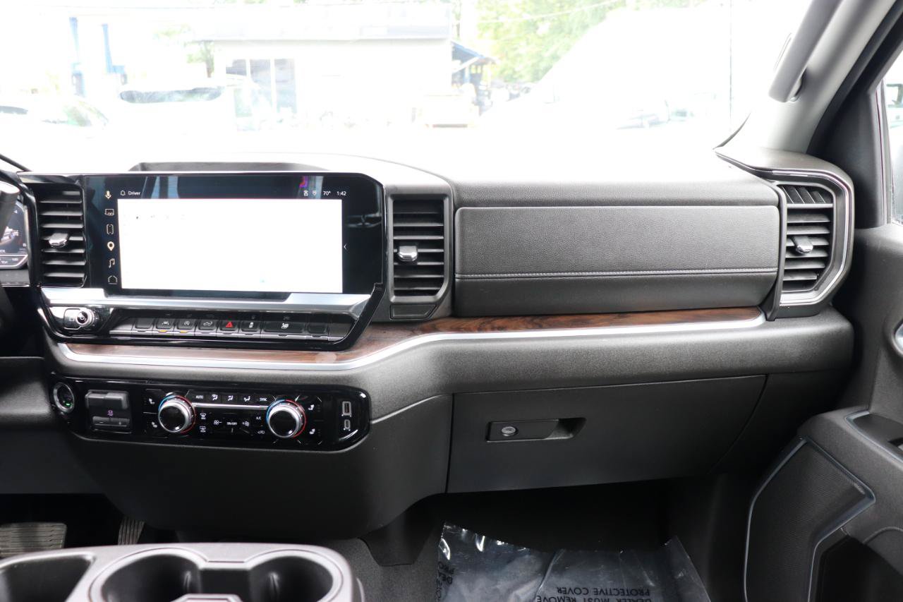 Used 2025 GMC Sierra 1500 SLT AWD/4WD image 18