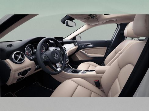Used 2018 Mercedes-Benz GLA 250 image 40