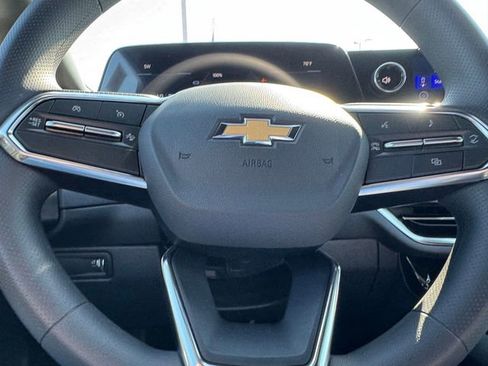 New 2026 Chevrolet Equinox EV LT image 18