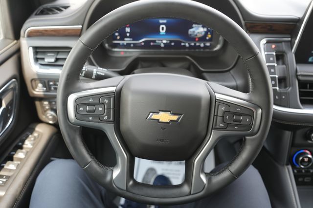 Used 2023 Chevrolet Tahoe Premier AWD/4WD image 31
