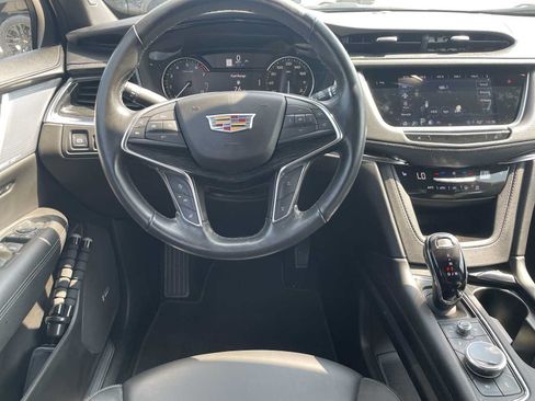 Certified 2023 Cadillac XT5 Premium Luxury FWD image 11