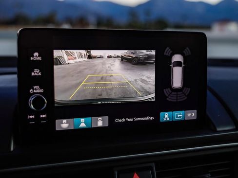 Used 2025 Honda Pilot EX-L image 25