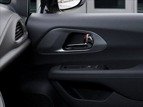 New 2027 Chrysler Pacifica Select FWD image 25