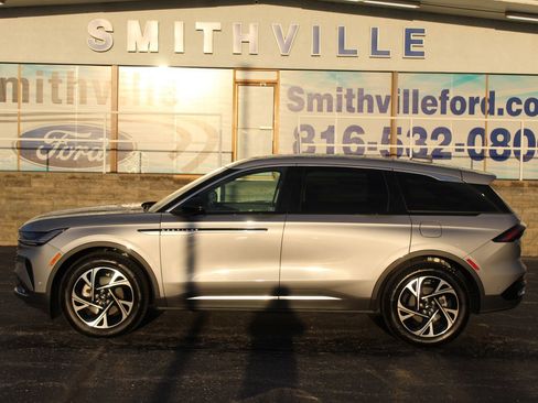 Used 2024 Lincoln Nautilus Premier w/ Equipment Group 102A AWD/4WD image 4