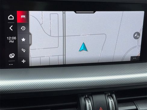 Used 2022 Alfa Romeo Stelvio Veloce image 24