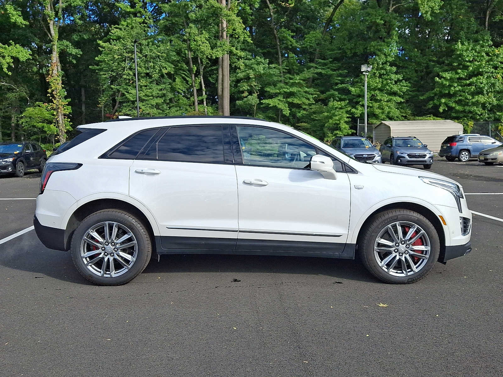 Certified 2025 Cadillac XT5 Sportv w/ Technology Package AWD/4WD image 7