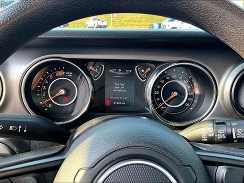 Used 2023 Jeep Wrangler Sport AWD/4WD image 20