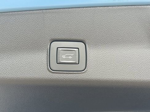 Used 2024 Chevrolet TrailBlazer LT w/ Convenience Package image 11