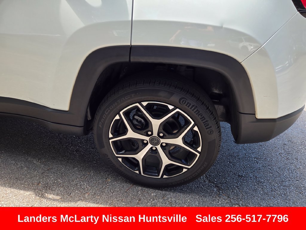 Used 2025 Jeep Compass Limited AWD/4WD image 12