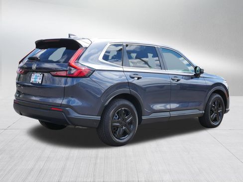 Used 2025 Honda CR-V LX image 7