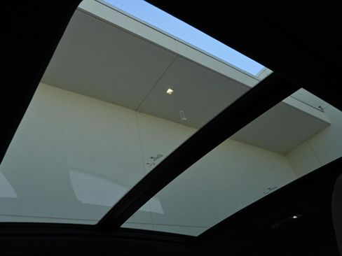 Certified 2025 BMW X6 xDrive40i w/ Premium Package image 29