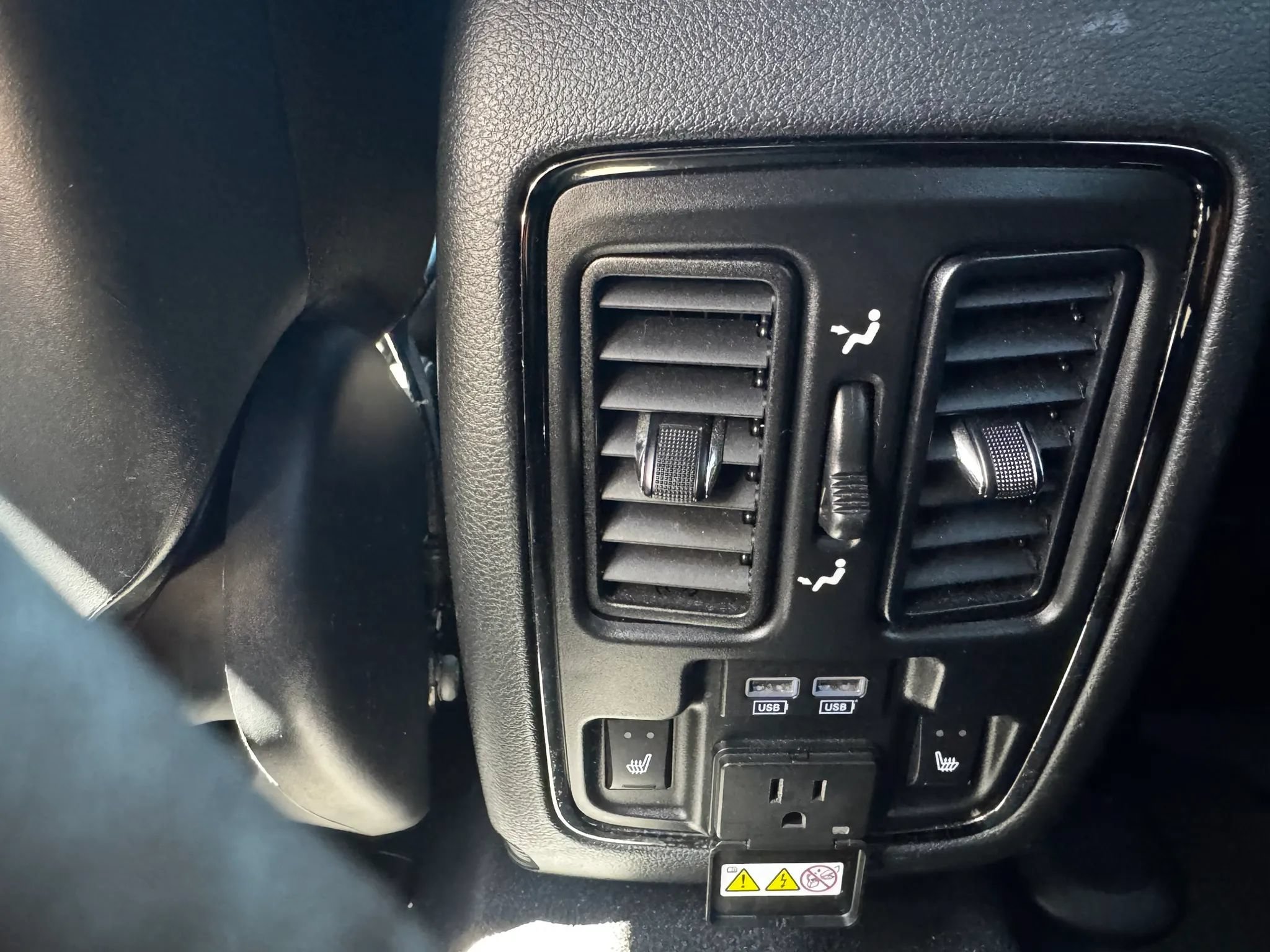 Used 2019 Dodge Durango R/T w/ Blacktop Package AWD/4WD image 24