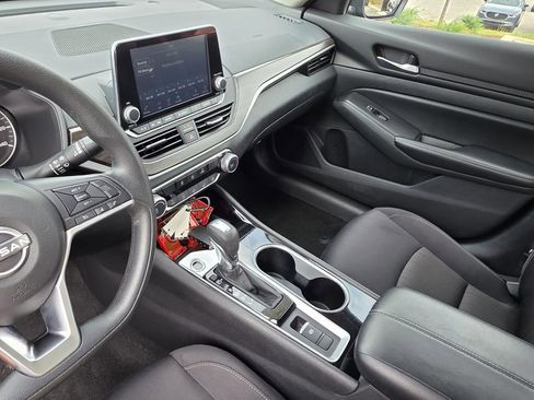 Used 2024 Nissan Altima 2.5 SV AWD/4WD image 21