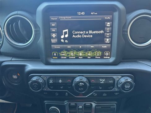 Used 2022 Jeep Wrangler Unlimited Sahara w/ Cold Weather Group image 22