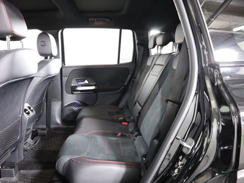 Used 2023 Mercedes-Benz GLB 250 4MATIC image 56