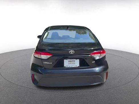 Used 2025 Toyota Corolla LE FWD image 8