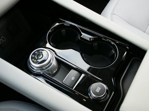 New 2026 Ford Explorer Platinum w/ LUX Leather Package image 30