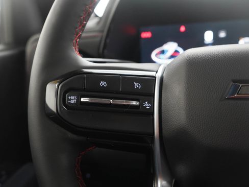 Used 2025 Chevrolet Colorado Z71 w/ Z71 Convenience Package 2 image 24