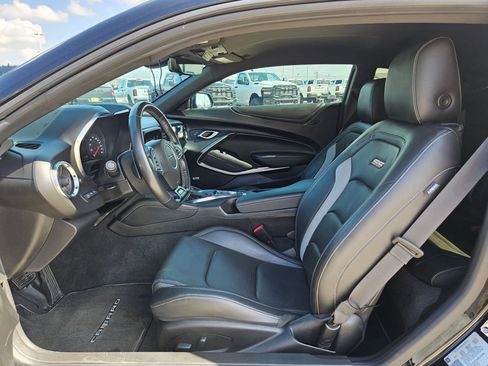 Used 2021 Chevrolet Camaro SS image 9
