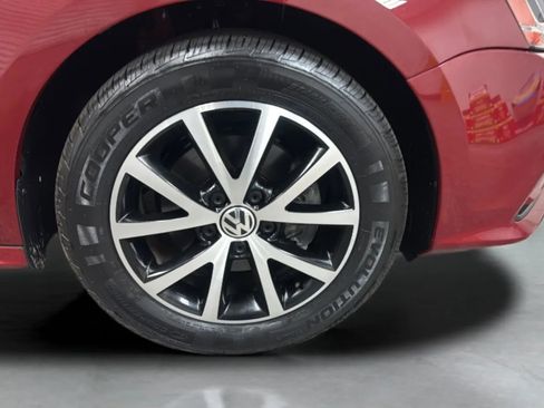 Used 2017 Volkswagen Jetta SE FWD image 28