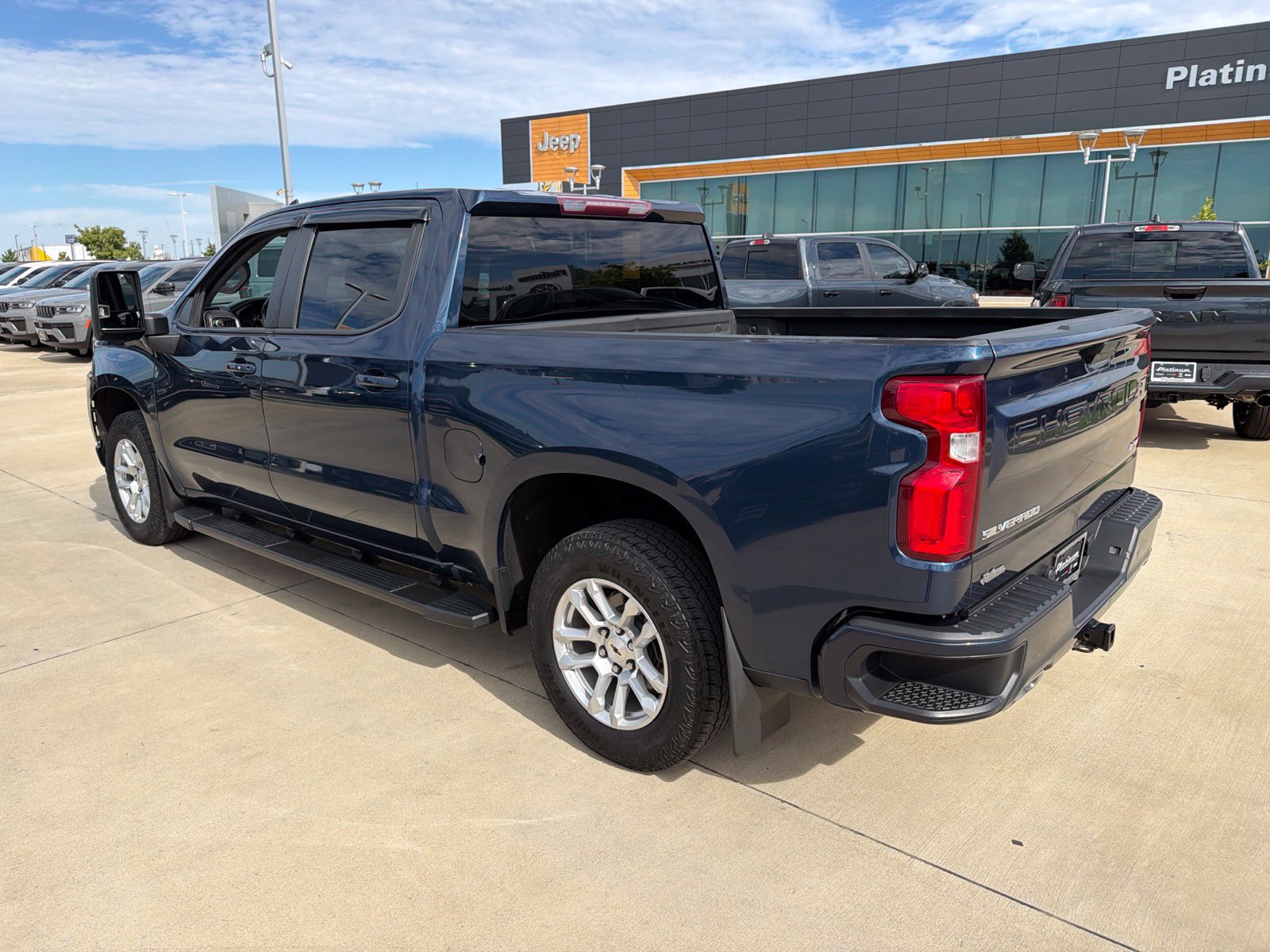 Used 2021 Chevrolet Silverado 1500 RST AWD/4WD image 3
