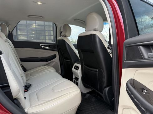 Used 2016 Ford Edge Titanium w/ Technology Package image 11