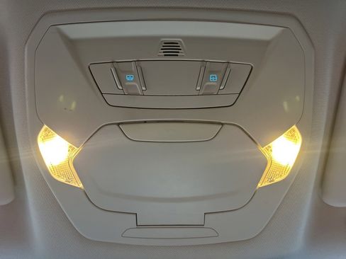 Used 2017 Ford Escape Titanium image 18